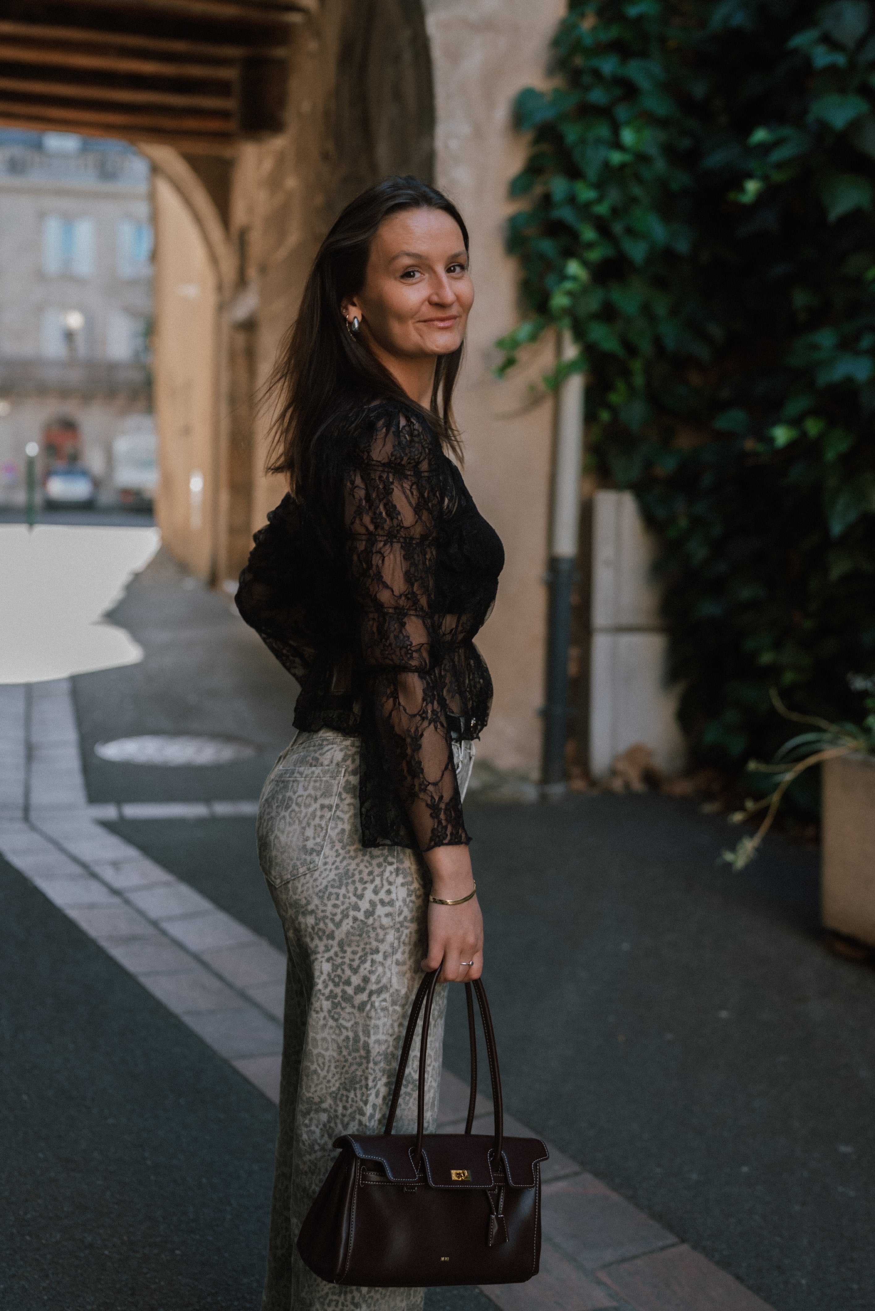Éclipse – Haut en dentelle transparent noir